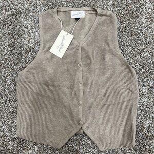 Universal Threads Knit Sweater Vest Size M